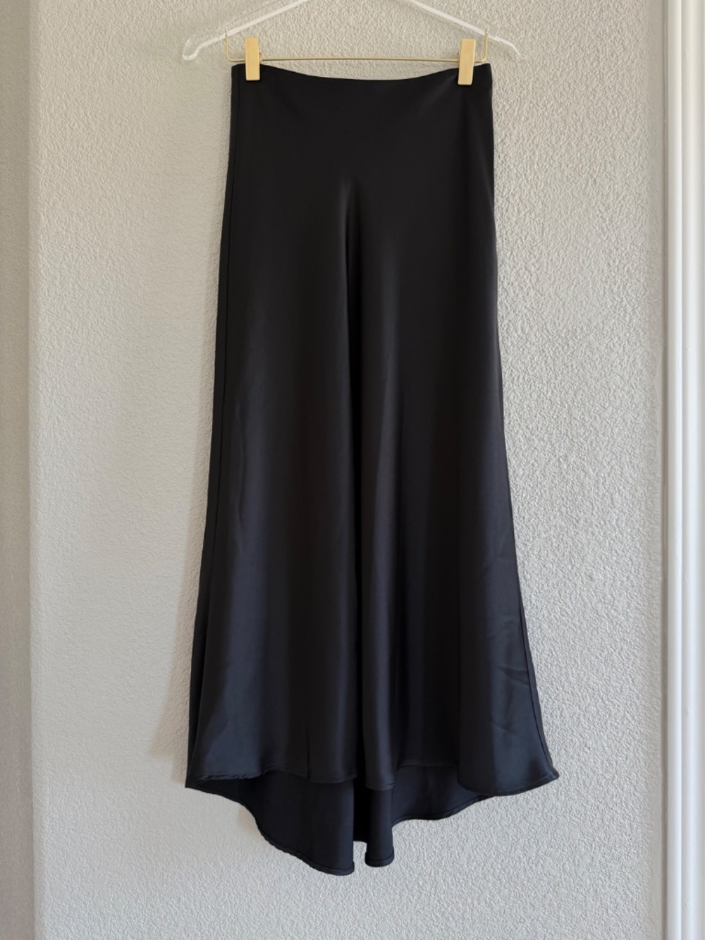 ZARA Satin Beautiful Skirt. New. - Picture 10 of 11